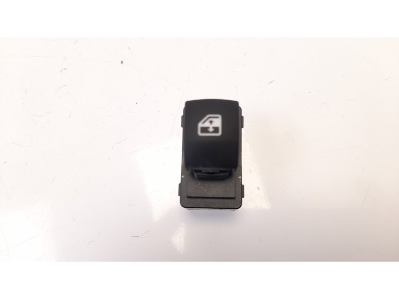 Recambio de mando elevalunas trasero izquierdo para jeep compass ii 1.4 m-air cat referencia OEM IAM 6BZ29LXHAA  