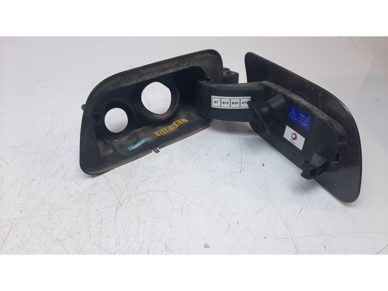 Recambio de tapa exterior combustible para citroen c4 grand picasso 1.5 blue-hdi fap referencia OEM IAM 9802220680  