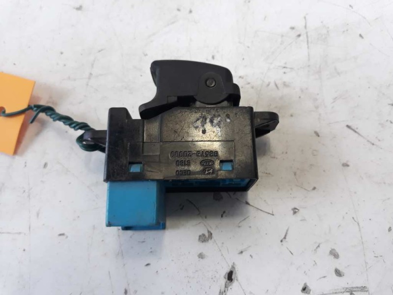 Recambio de mando elevalunas trasero derecho para kia rio 1.3 cat referencia OEM IAM 935762D000  