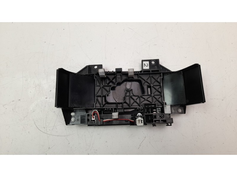 Recambio de pantalla multifuncion para toyota rav 4 referencia OEM IAM 3592142060  