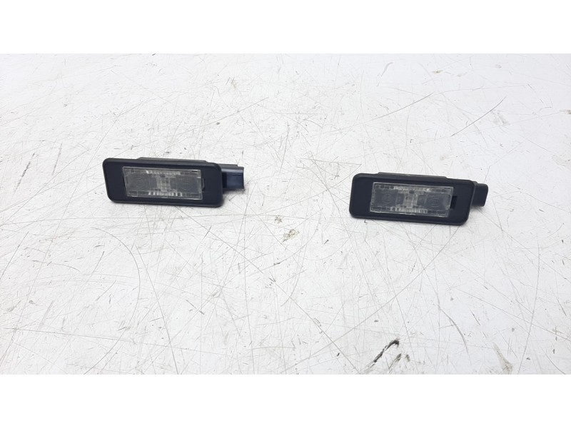 Recambio de piloto matricula para peugeot 2008 (--.2013) 1.6 blue-hdi fap referencia OEM IAM 9682403680  