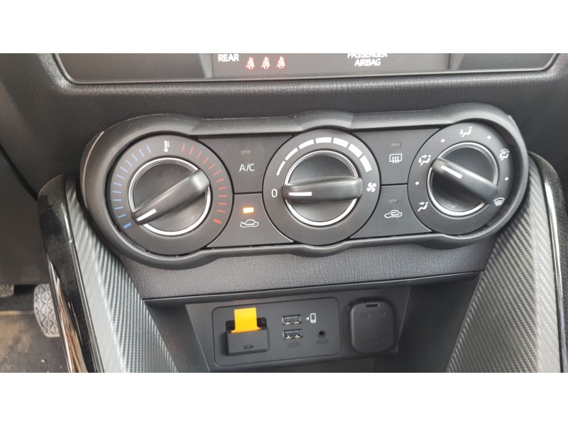 Recambio de mando calefaccion / aire acondicionado para mazda 2 lim. () 1.5 16v cat referencia OEM IAM DH0N61190D  