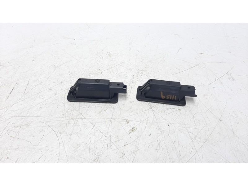 Recambio de piloto matricula para peugeot 2008 (--.2013) 1.6 blue-hdi fap referencia OEM IAM 9682403680  