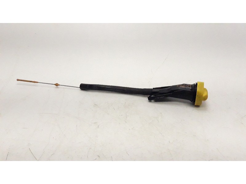 Recambio de varilla aceite para renault clio iv grandtour 1.5 dci diesel fap referencia OEM IAM 8201155685  