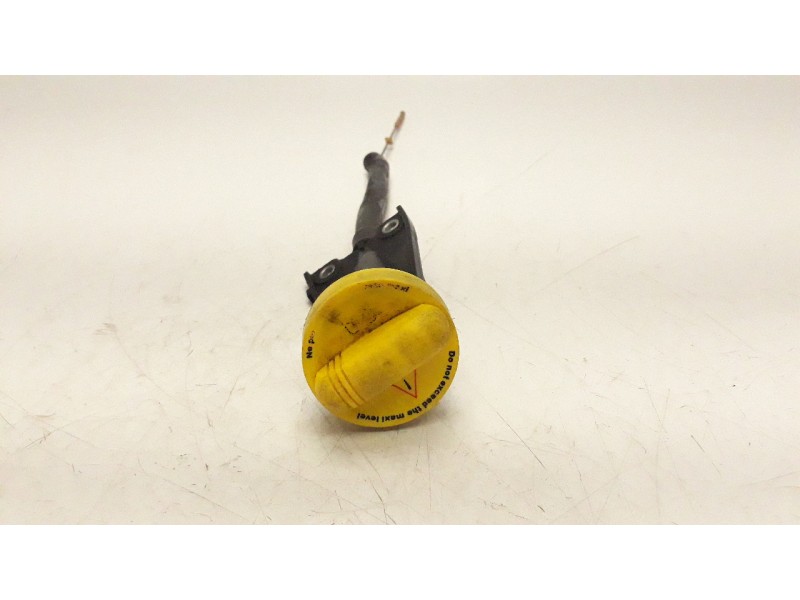 Recambio de varilla aceite para renault clio iv grandtour 1.5 dci diesel fap referencia OEM IAM 8201155685  