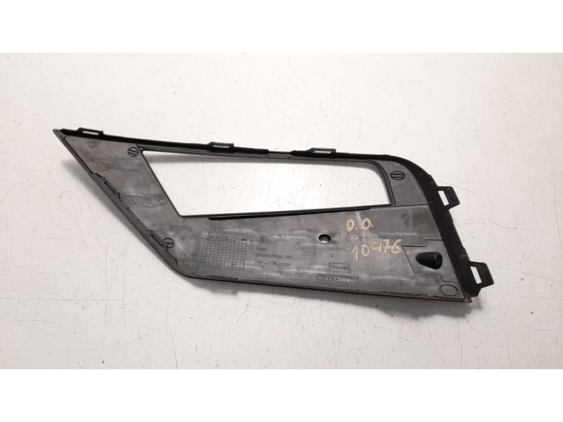 Recambio de rejilla paragolpes derecha para seat leon (5f1) 1.2 tsi referencia OEM IAM 5F0853666G 107213315 