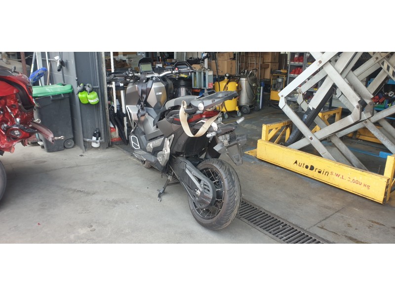 honda x-adv del año 2019