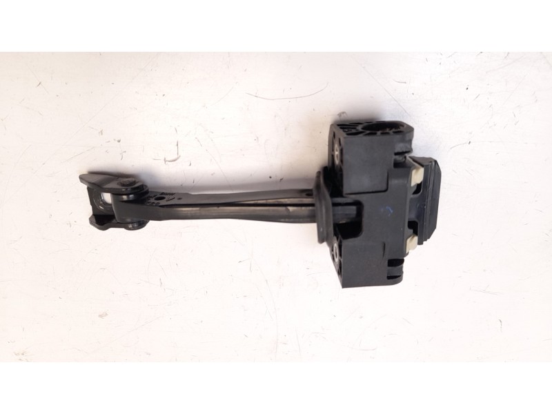 Recambio de retenedor puerta para bmw serie 1 lim. (f20) 1.6 turbodiesel referencia OEM IAM 7311337  