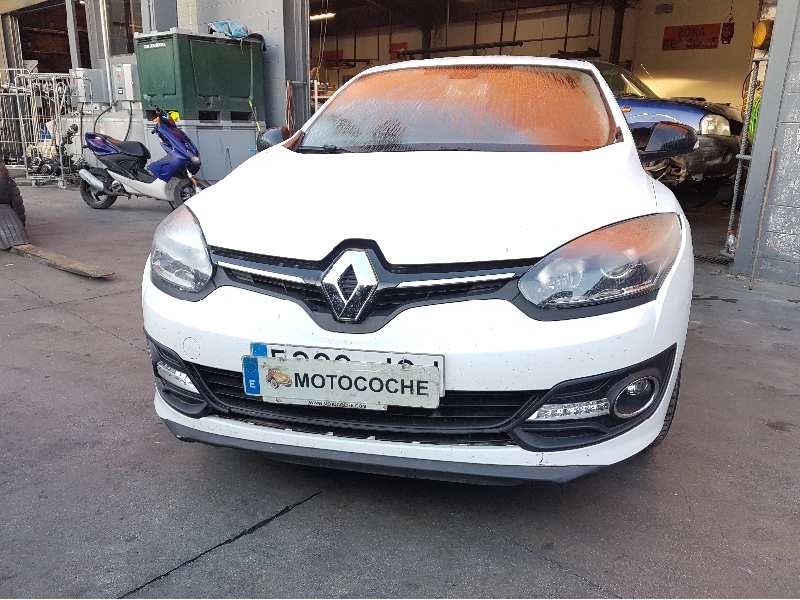 renault megane iii berlina 5 p del año 2015