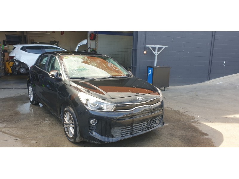 kia rio (yb) del año 2017