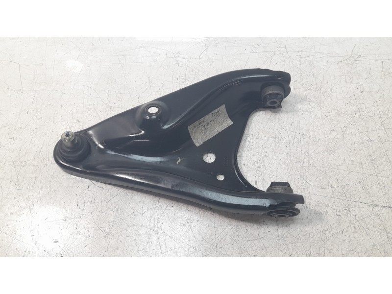 Recambio de brazo suspension inferior delantero derecho para dacia sandero stepway referencia OEM IAM 545006623R  