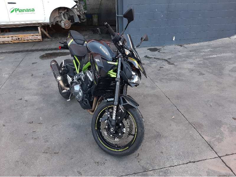 kawasaki z 900 del año 2018