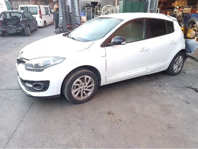 renault megane iii berlina 5 p del año 2015