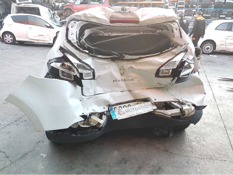 renault megane iii berlina 5 p del año 2015