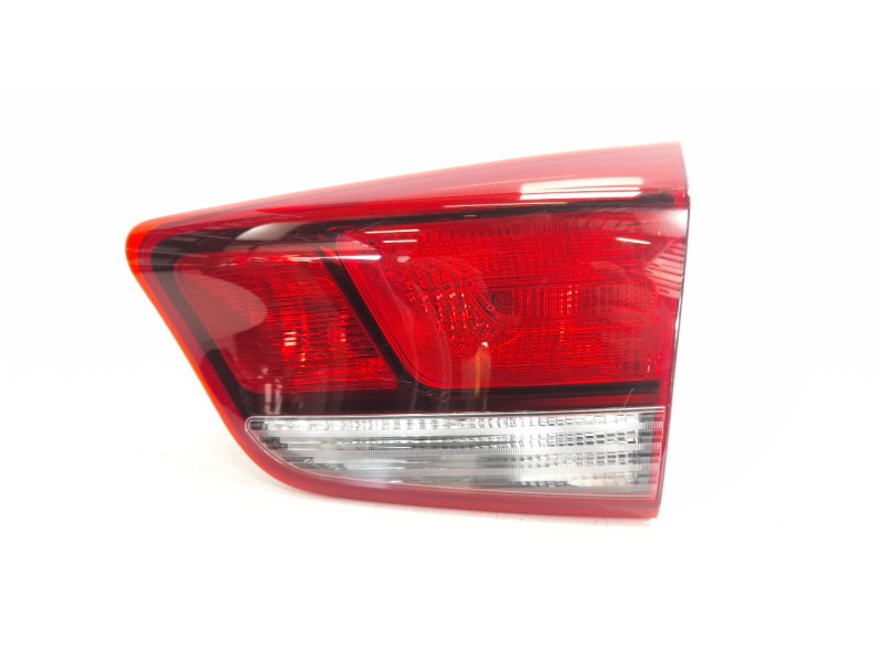 Recambio de piloto trasero derecho interior para kia rio (yb) 1.2 cat referencia OEM IAM 92404H8010  