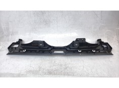 Recambio de molduras traseras para volvo v60 familiar 2.0 diesel cat referencia OEM IAM 32239847   2