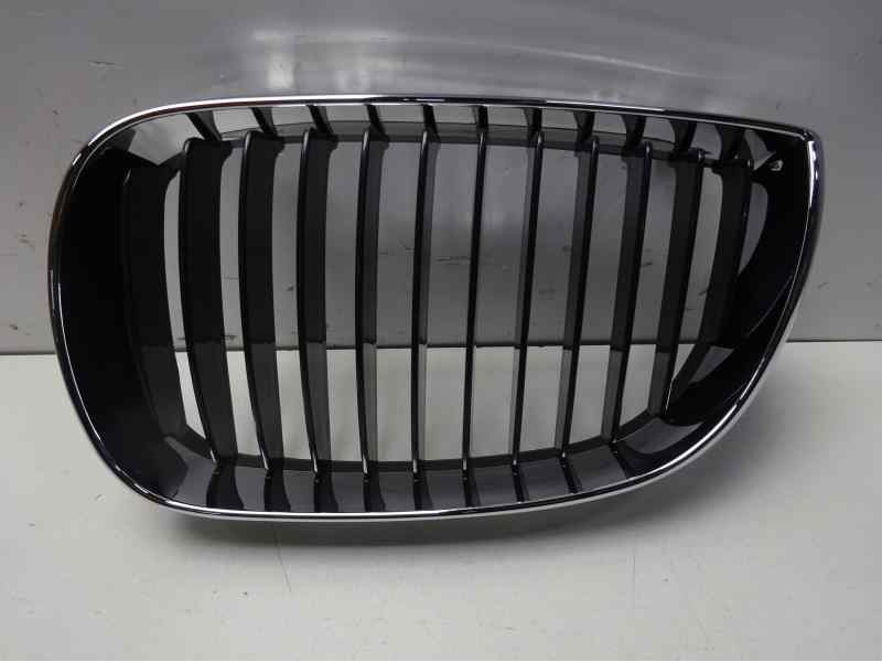 Recambio de rejilla delantera para bmw serie 1 berlina (e81/e87) referencia OEM IAM 51137166439 107061305 BM1212004