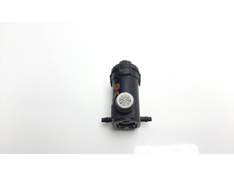 Recambio de bomba limpia para hyundai kona referencia OEM IAM 985102J500  