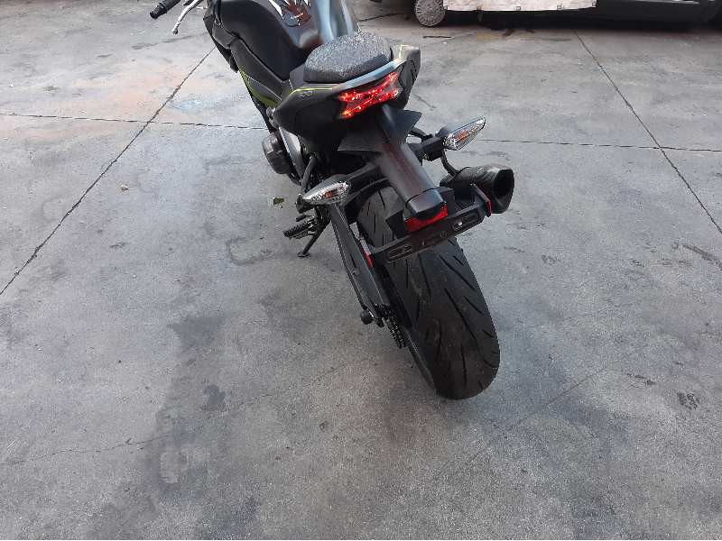 kawasaki z 900 del año 2018