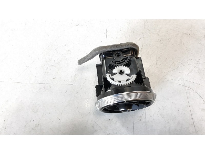 Recambio de rejilla aireadora para audi a3 sportback (8vf) referencia OEM IAM 81A820901F  