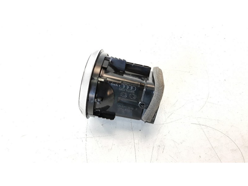 Recambio de rejilla aireadora para audi a3 sportback (8vf) referencia OEM IAM 81A820901F  