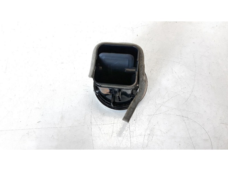 Recambio de rejilla aireadora para audi a3 sportback (8vf) referencia OEM IAM 81A820901F  