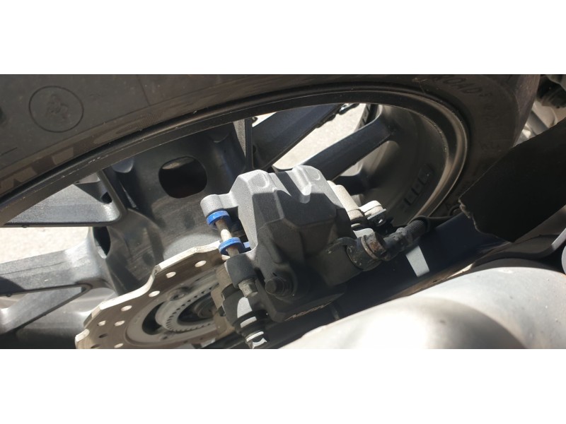 Recambio de pinza de freno trasera para honda cb 500f cb 500 f referencia OEM IAM 43150MJWJ11  