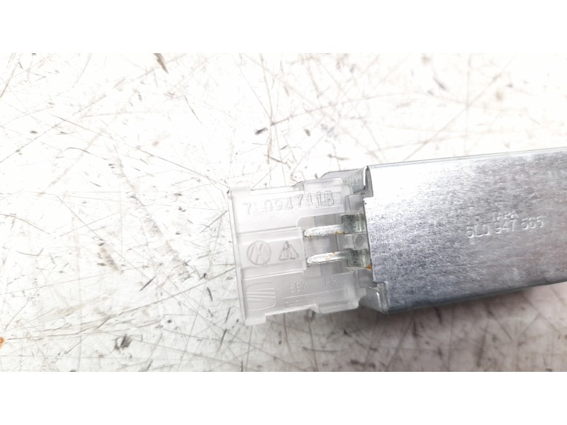 Recambio de luz interior para seat ateca (khp) style go referencia OEM IAM 7L0947415  
