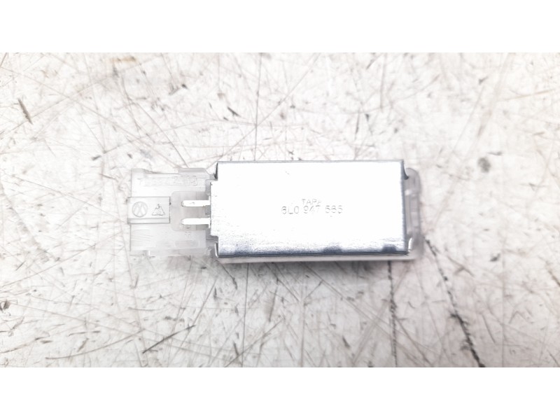 Recambio de luz interior para seat ateca (khp) style go referencia OEM IAM 7L0947415  