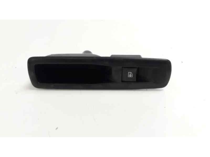 Recambio de mando elevalunas trasero derecho para renault scenic iii dynamique referencia OEM IAM 829500004R  