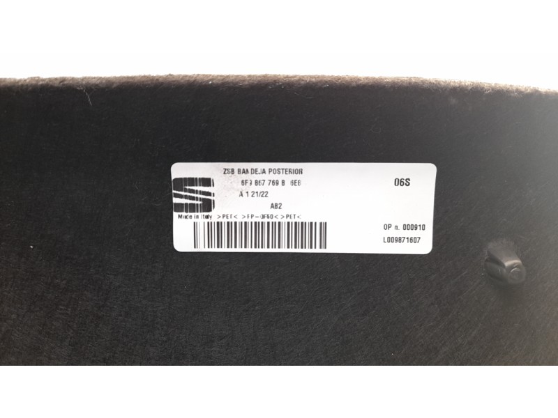Recambio de bandeja trasera para seat arona xcellence referencia OEM IAM 6F9867769B  