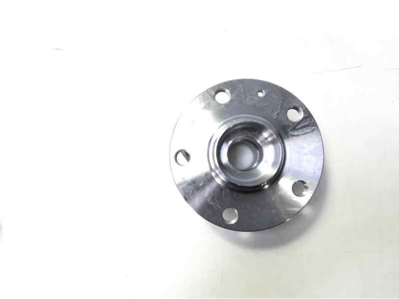 Recambio de buje para volkswagen golf v berlina (1k1) referencia OEM IAM 5Q0407621B KLPVW013 