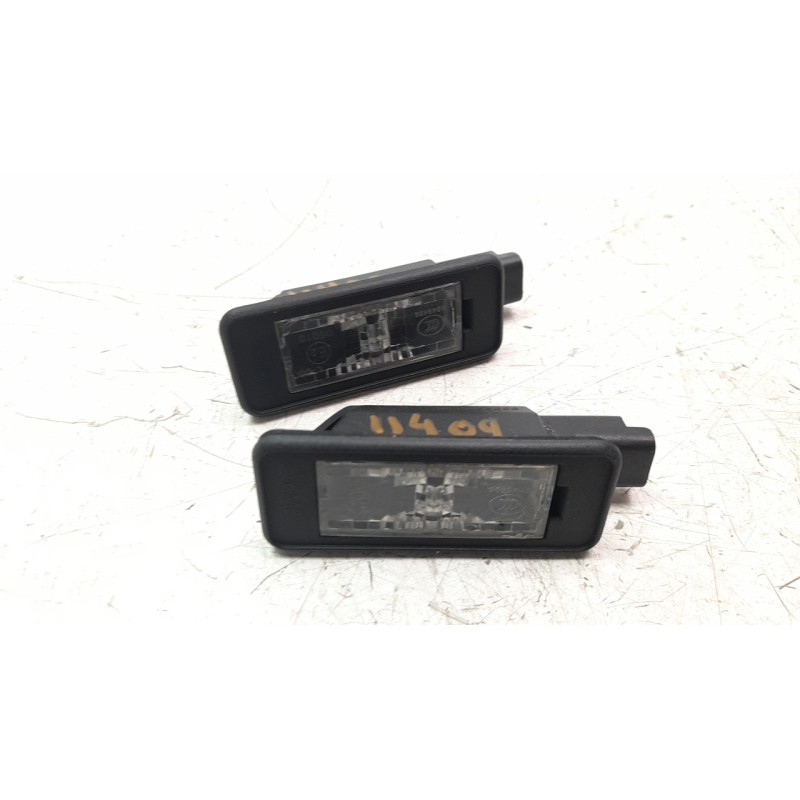 Recambio de piloto matricula para citroen c4 cactus 1.6 blue-hdi fap referencia OEM IAM 9682403680  