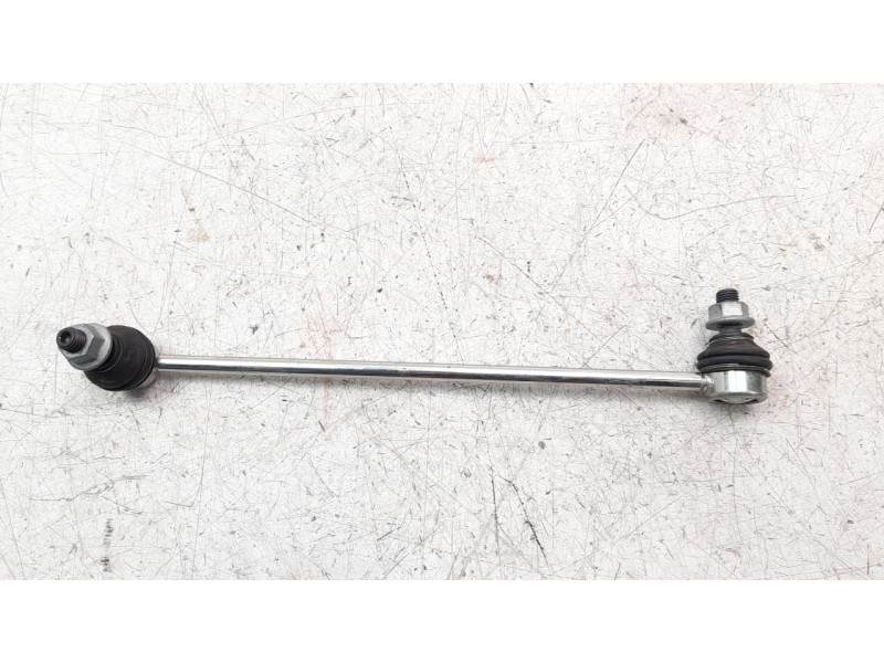 Recambio de bieleta estabilizadora delantera izquierda para seat ateca (khp) style go referencia OEM IAM 5Q0411315D  