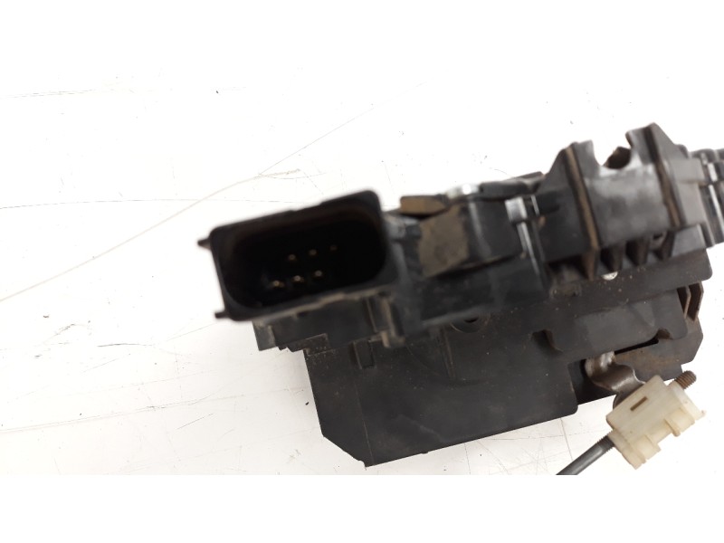 Recambio de cerradura puerta delantera derecha para opel corsa e 1.4 referencia OEM IAM 13431840  
