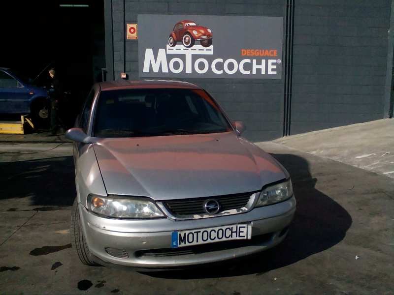 opel vectra b berlina del año 1998