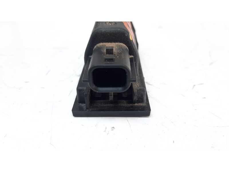 Recambio de piloto matricula para dacia sandero 0.9 tce cat referencia OEM IAM 8200480127  
