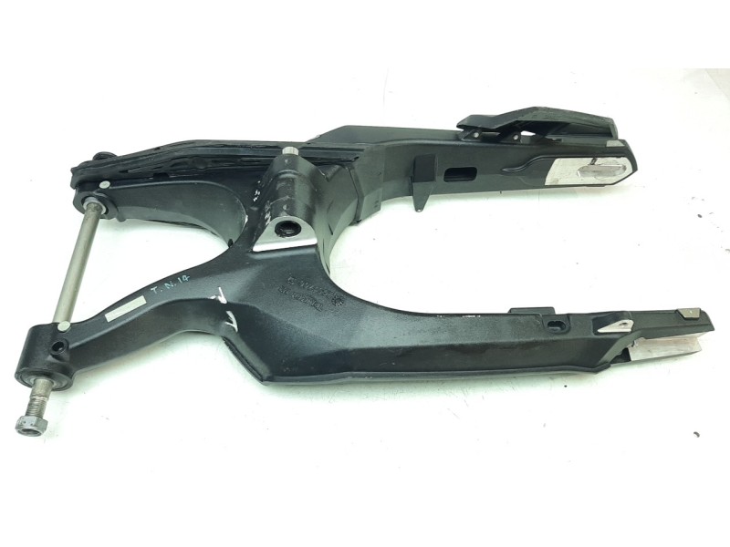 Recambio de basculante para triumph tiger 800 tiger 800 xca referencia OEM IAM T2051703  