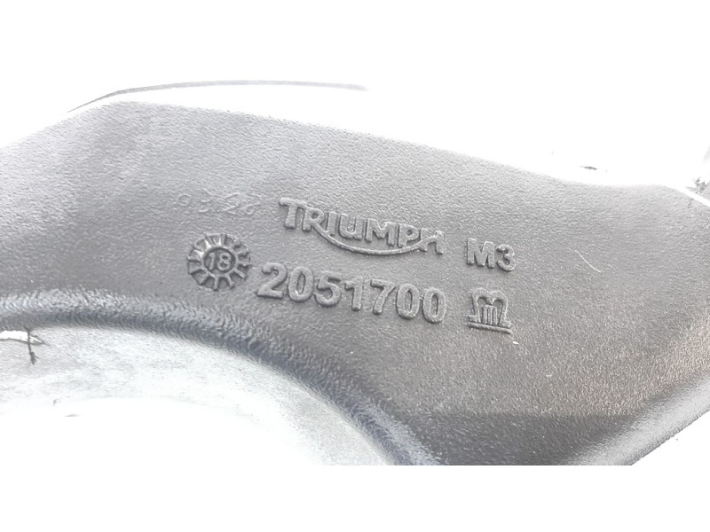 Recambio de basculante para triumph tiger 800 tiger 800 xca referencia OEM IAM T2051703  