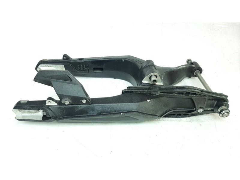 Recambio de basculante para triumph tiger 800 tiger 800 xca referencia OEM IAM T2051703  