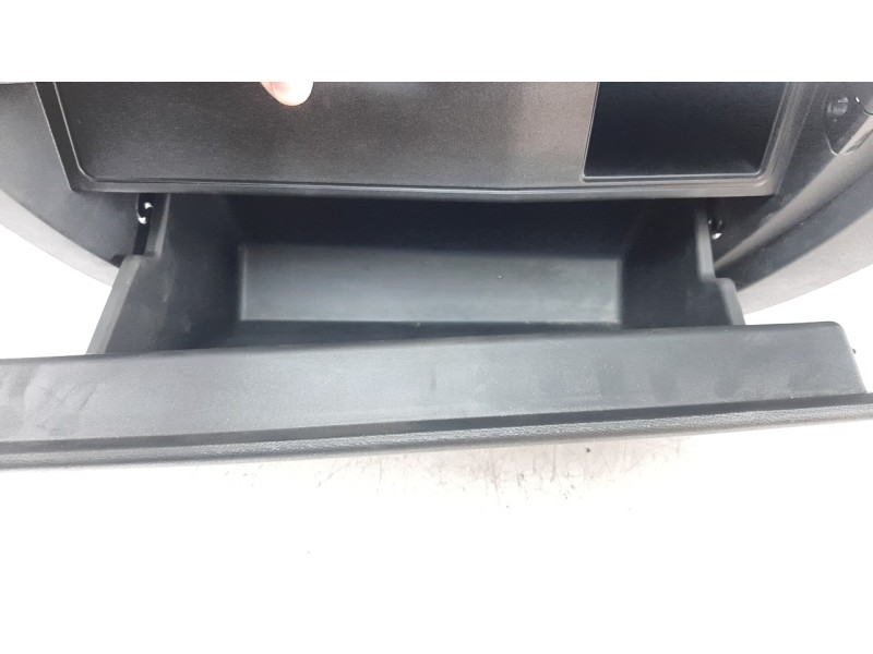 Recambio de guantera para seat leon (kl1) 1.5 16v etsi act referencia OEM IAM 5FB857563A  