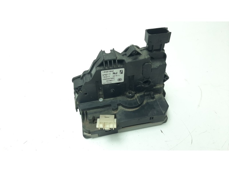 Recambio de cerradura puerta trasera izquierda para opel corsa e 1.4 referencia OEM IAM 13431842  