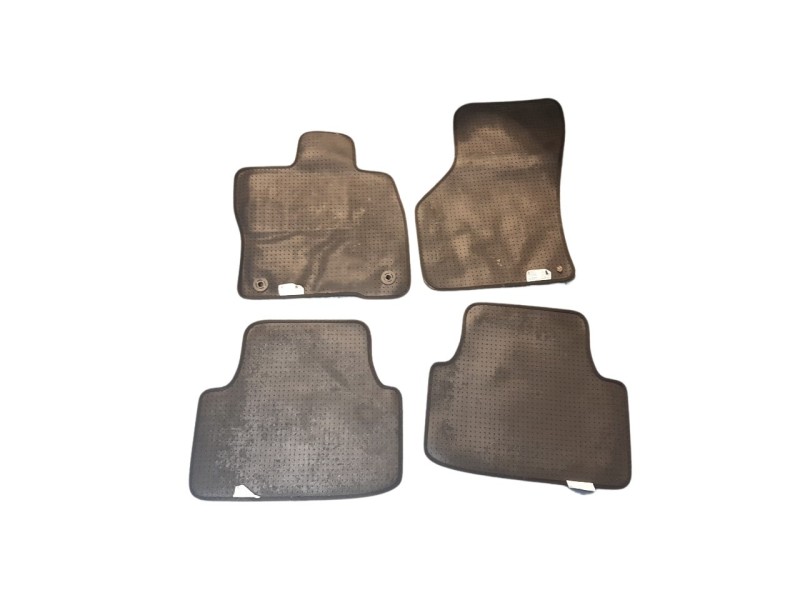 Recambio de juego alfombrillas para seat leon (kl1) 1.5 16v etsi act referencia OEM IAM 5FB061675B  