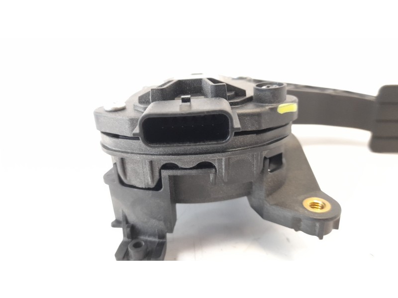 Recambio de potenciometro pedal para renault twingo iii 1.0 sce referencia OEM IAM 180023357R 6PV00997823 