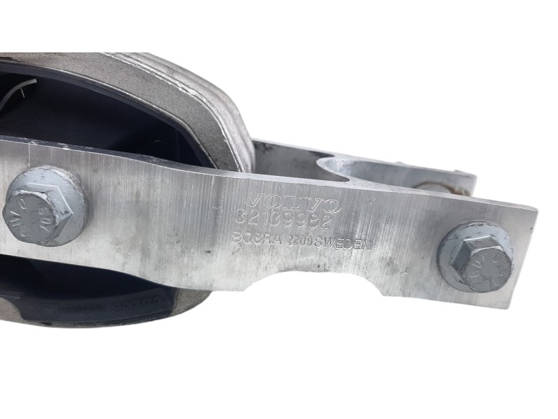 Recambio de soporte motor para volvo xc60 business plus awd referencia OEM IAM 32139982  