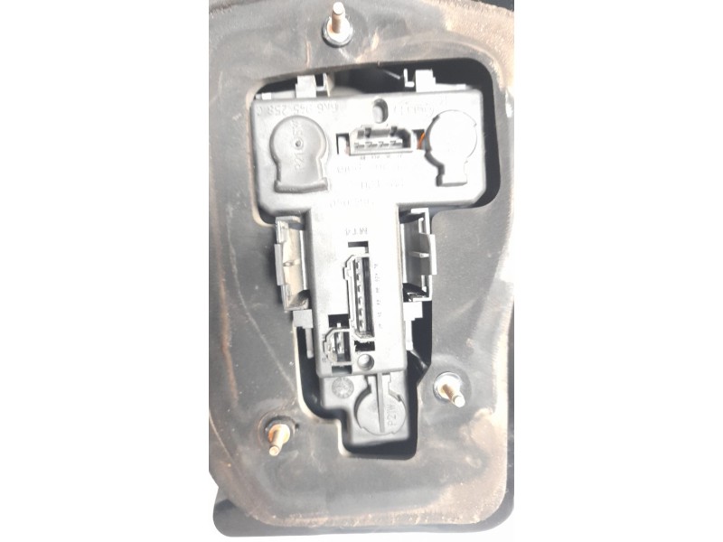 Recambio de piloto trasero derecho para seat ibiza (6k) glx referencia OEM IAM 6K6945112G 103F21120770 ST0314153