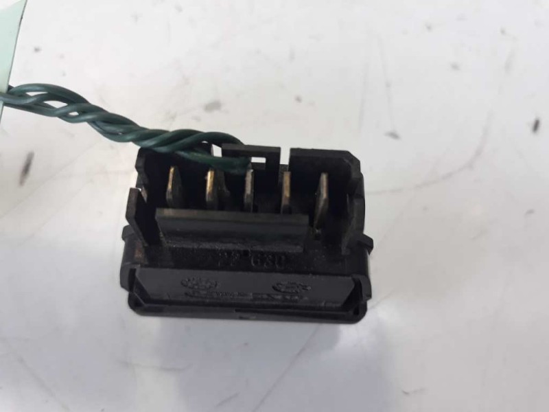 Recambio de mando elevalunas delantero izquierdo para peugeot 106 (s2) 1.1 referencia OEM IAM   