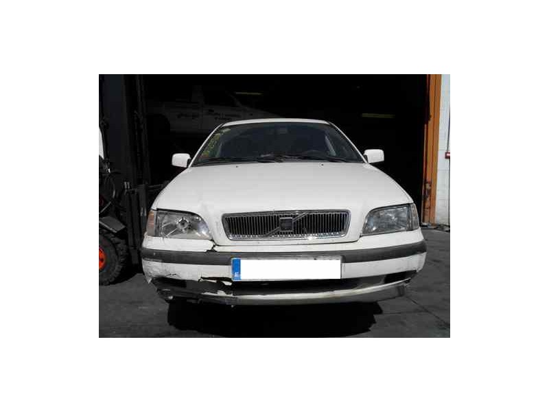 volvo s40 berlina del año 1997