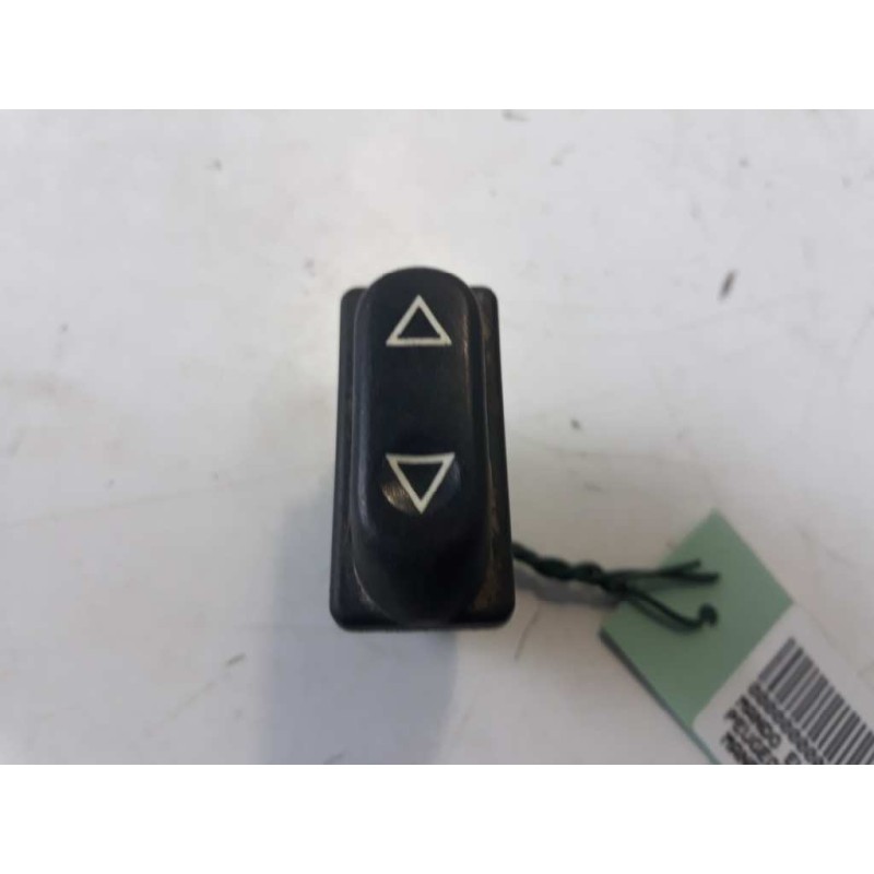 Recambio de mando elevalunas delantero izquierdo para peugeot 306 break 1.9 turbodiesel cat referencia OEM IAM   