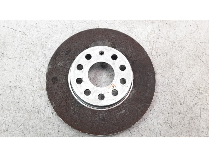 Recambio de disco de freno delantero derecho para seat ateca (khp) style go referencia OEM IAM DISCO  